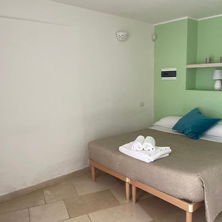 Relais Trulli Le Icone Bed & Breakfast Ostuni Exterior photo