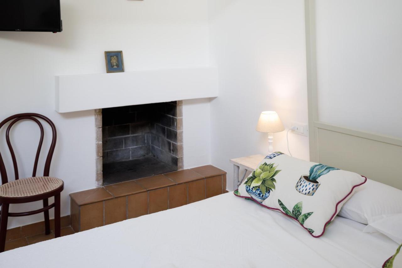 Relais Trulli Le Icone Bed & Breakfast Ostuni Exterior photo