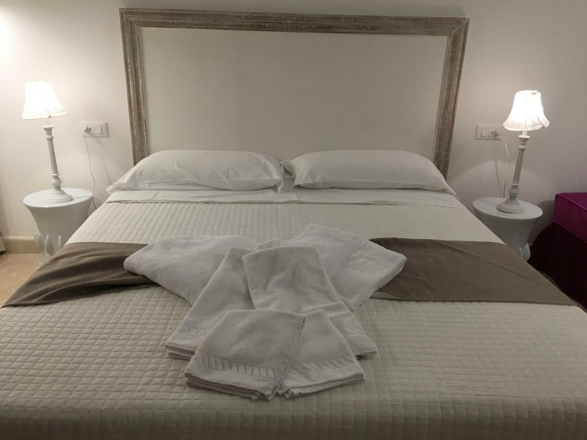 Relais Trulli Le Icone Bed & Breakfast Ostuni Exterior photo