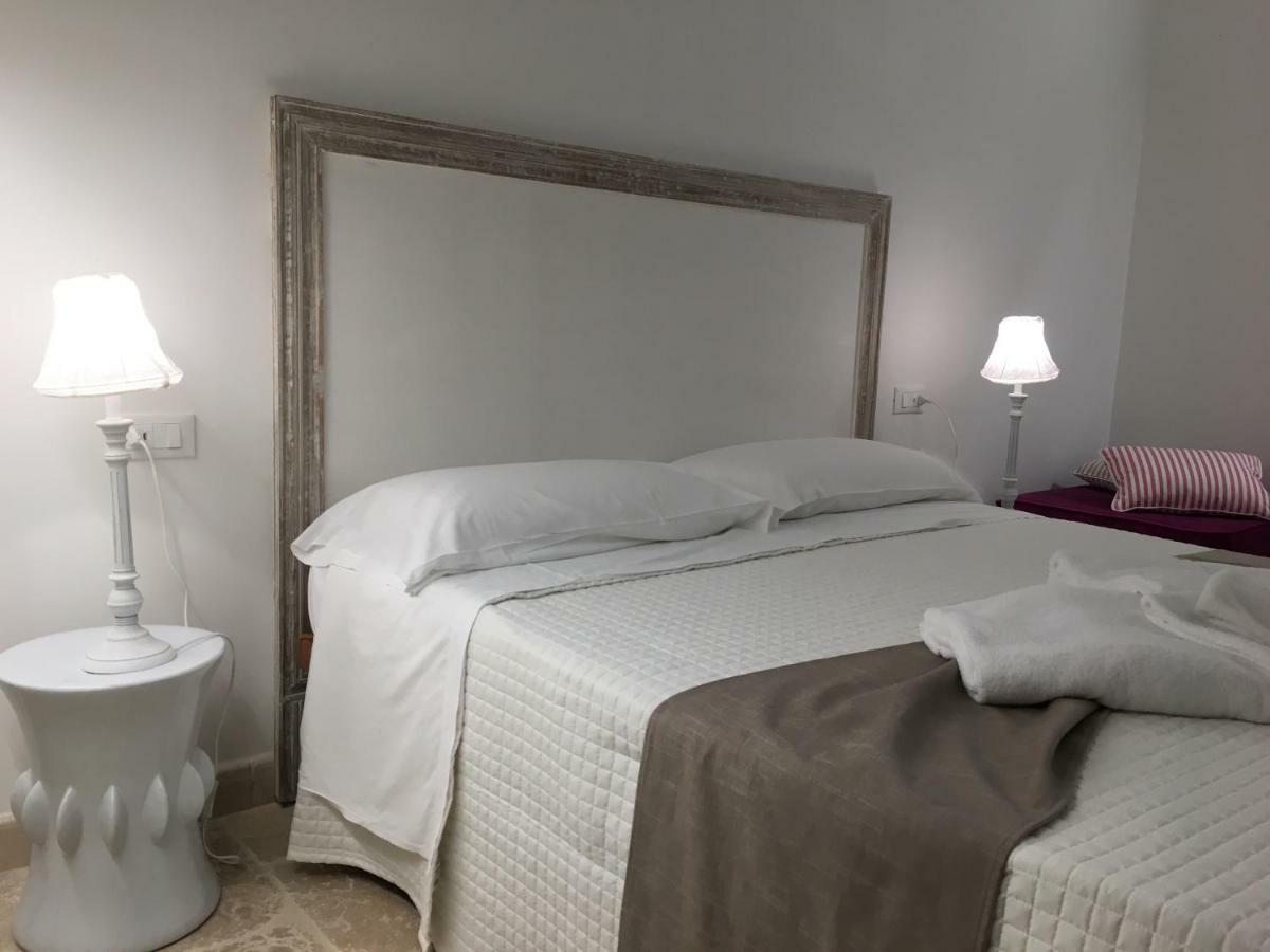 Relais Trulli Le Icone Bed & Breakfast Ostuni Exterior photo